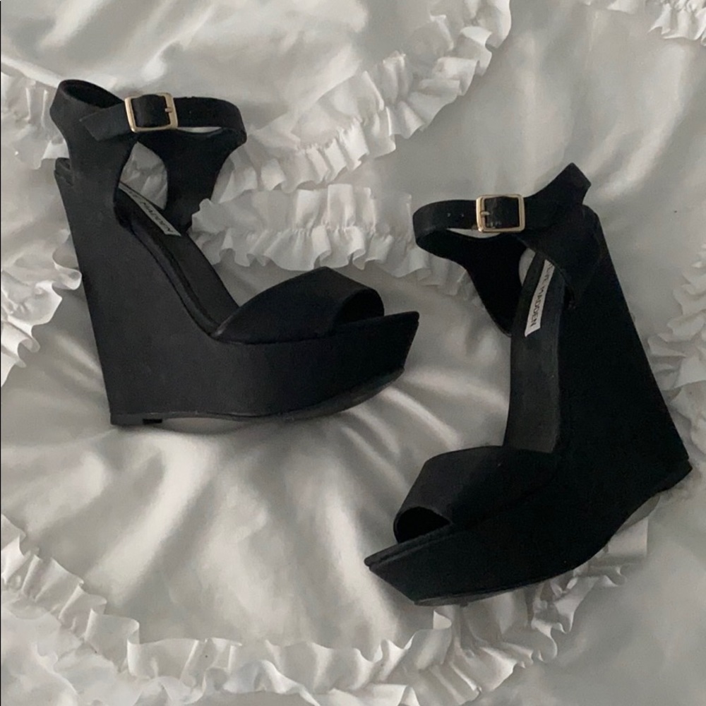 Black Steve Madden Wedge Laine